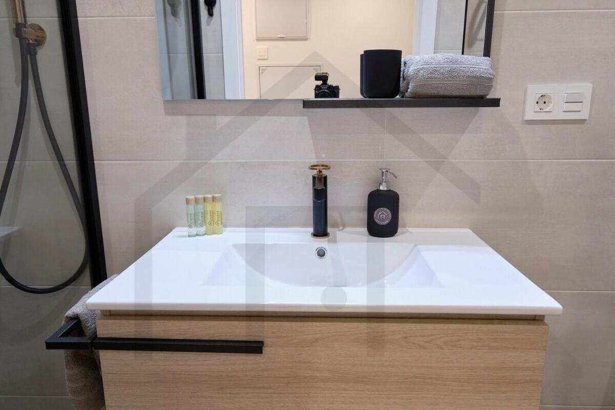Cervantes - Apartamento A Estrenar Con Parking ヒホン エクステリア 写真